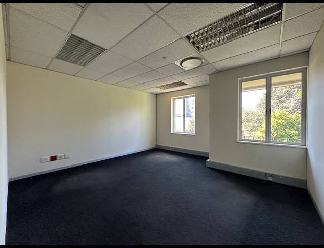1,172M² OFFICE TO LET IN SANDTON CENTRAL